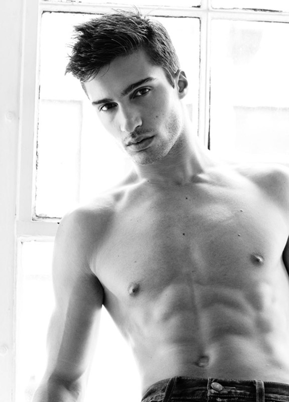 Mario Loncarski Gregory Vaughan