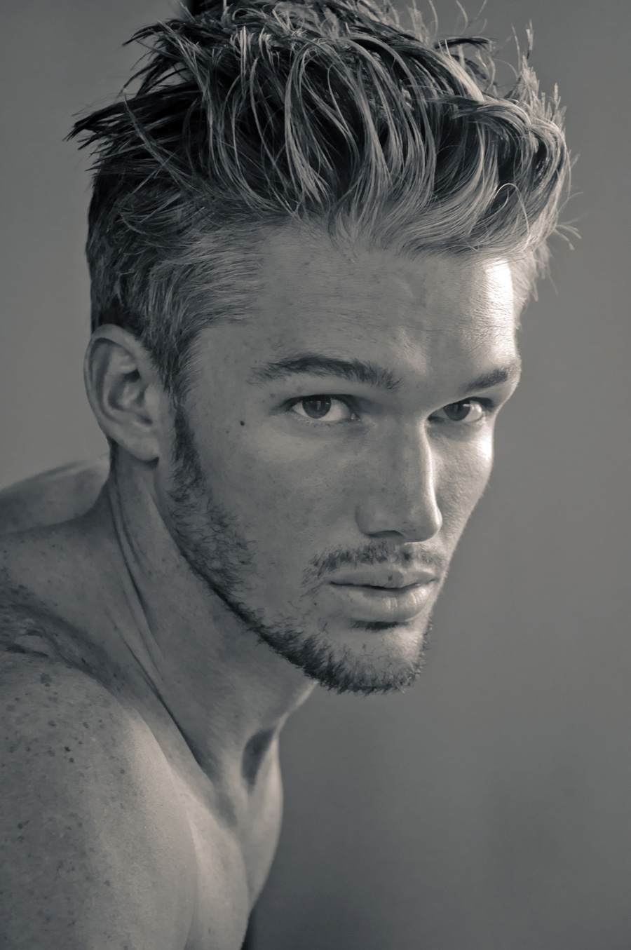 Male model facial structure