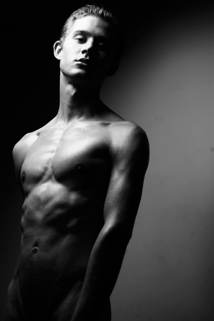 Thom N