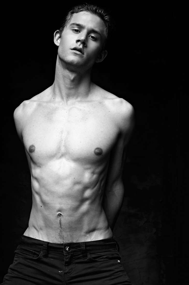 Thom N