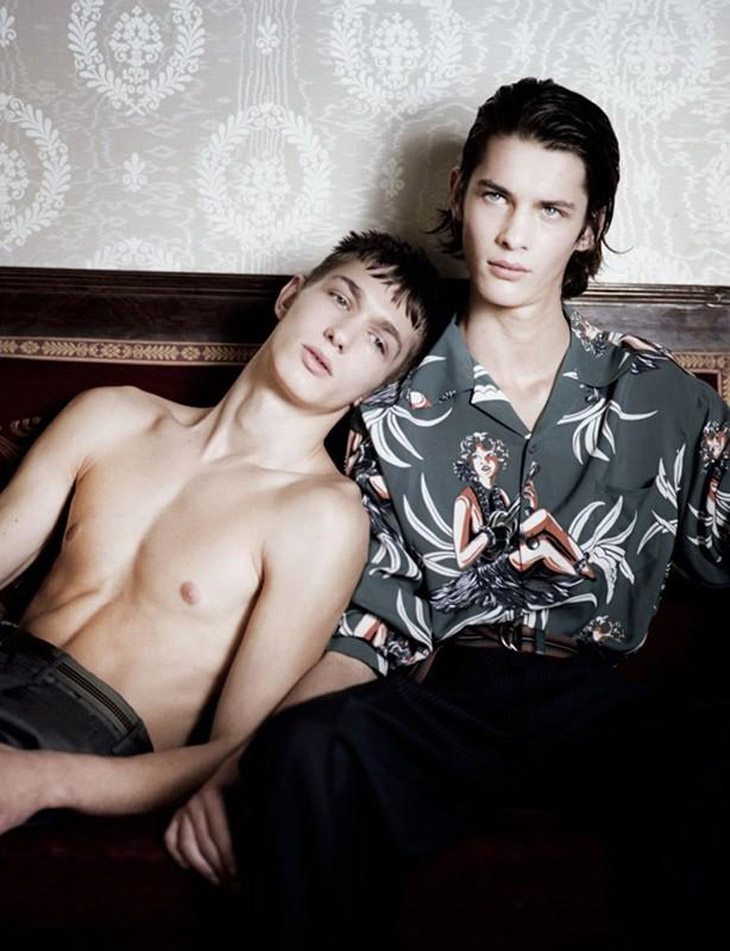 DUST Magazine