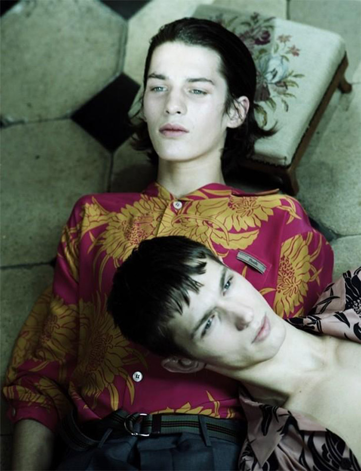 DUST Magazine