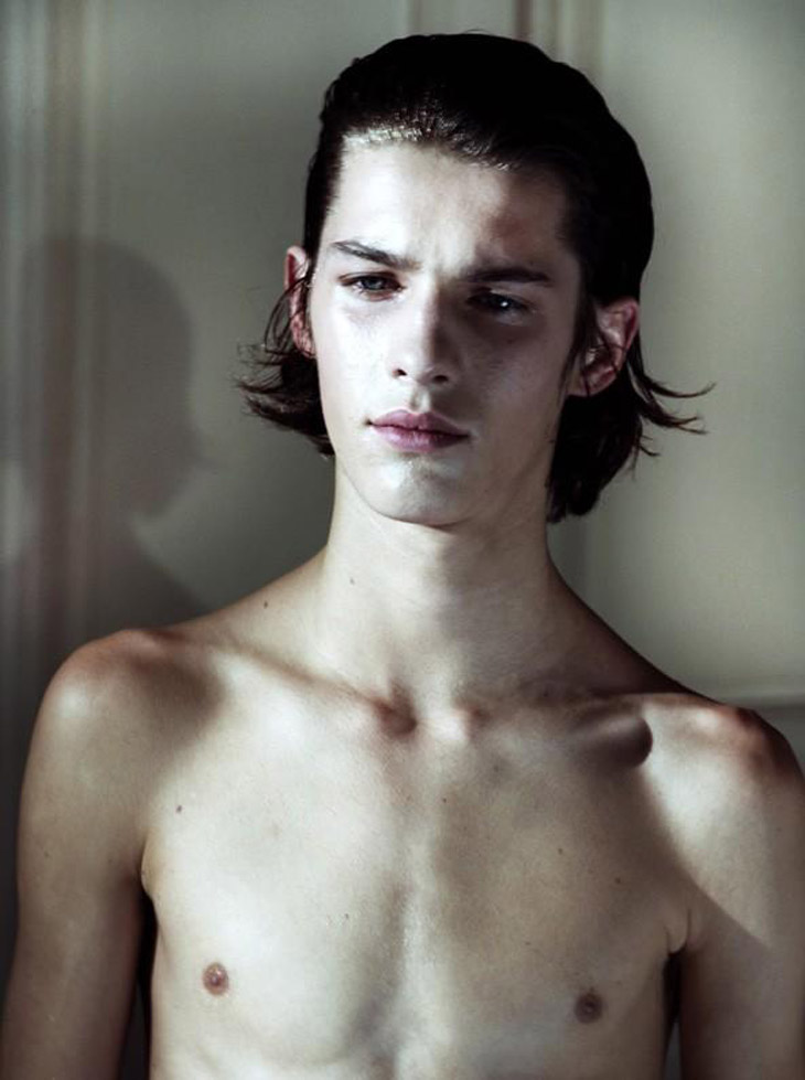 DUST Magazine