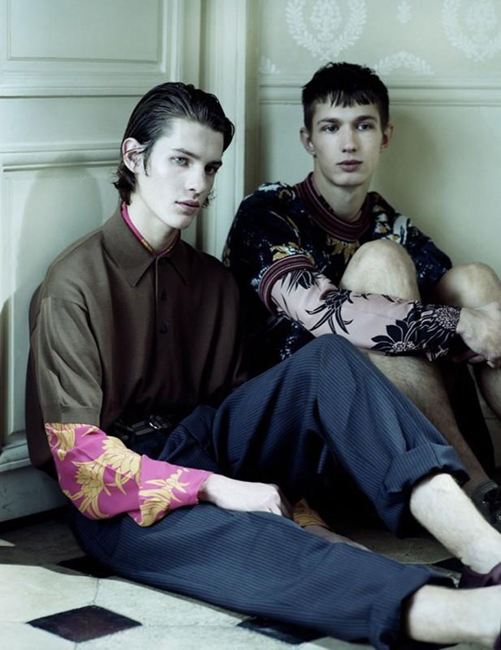 DUST Magazine