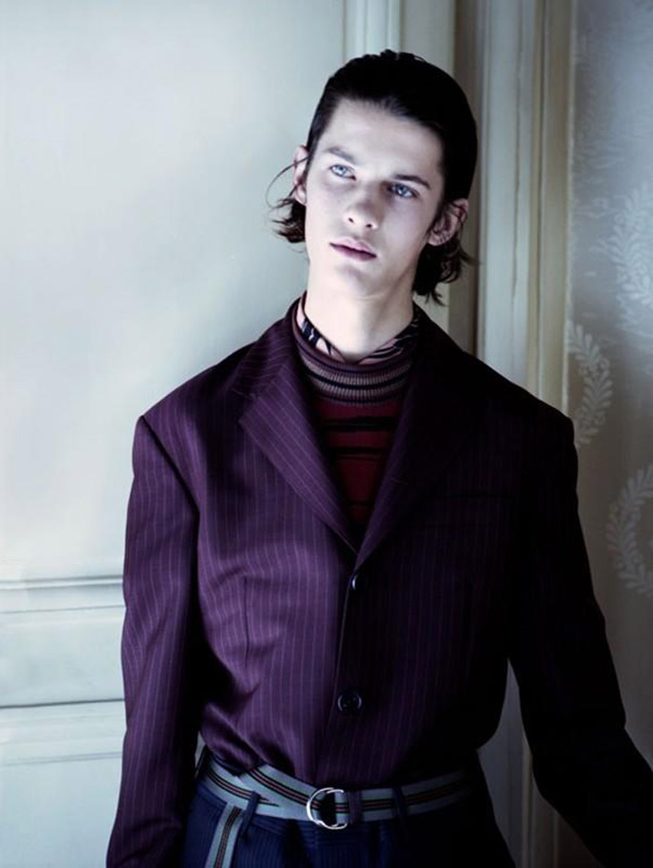 DUST Magazine