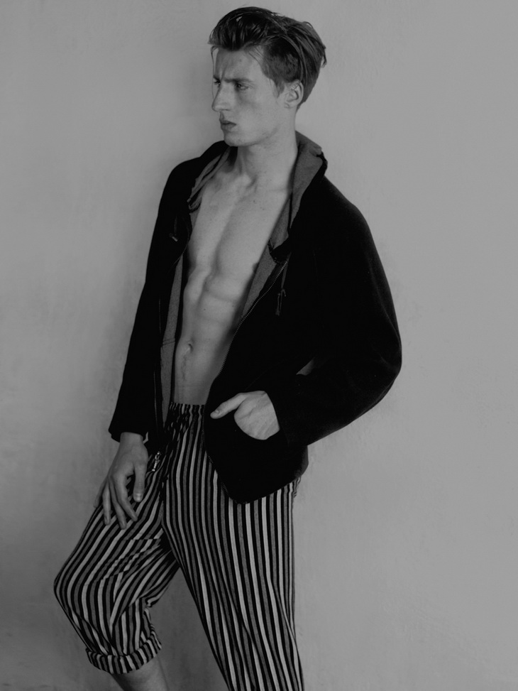 Stripes Cast Joseph Bleu