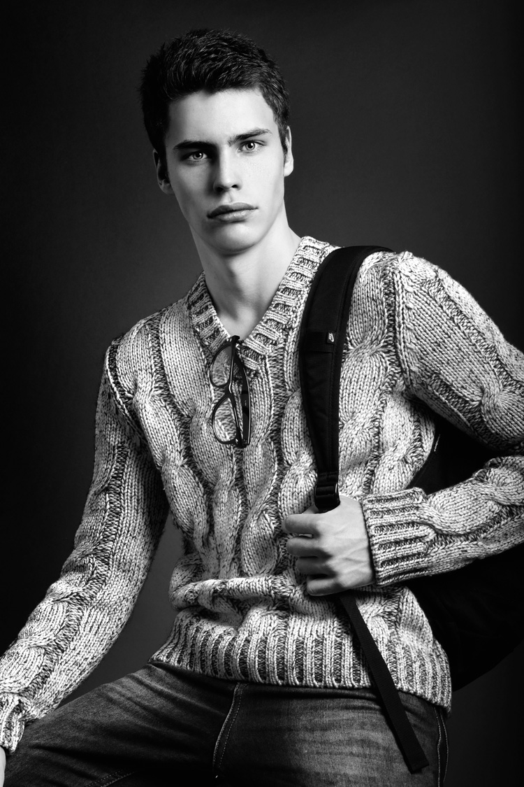 Jovan-Djakonovic-Michelangelo-Cecilia-Male-Model-Scene-02