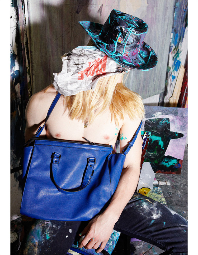 Casper-Peteus-Skye-Tan-Male-Model-Scene-04