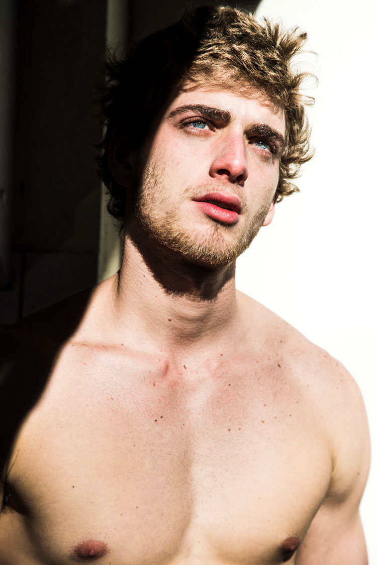 Erric-Carvalho-by-Jeff-Segenreic-01