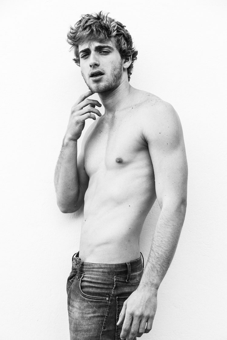 Erric-Carvalho-by-Jeff-Segenreic-02