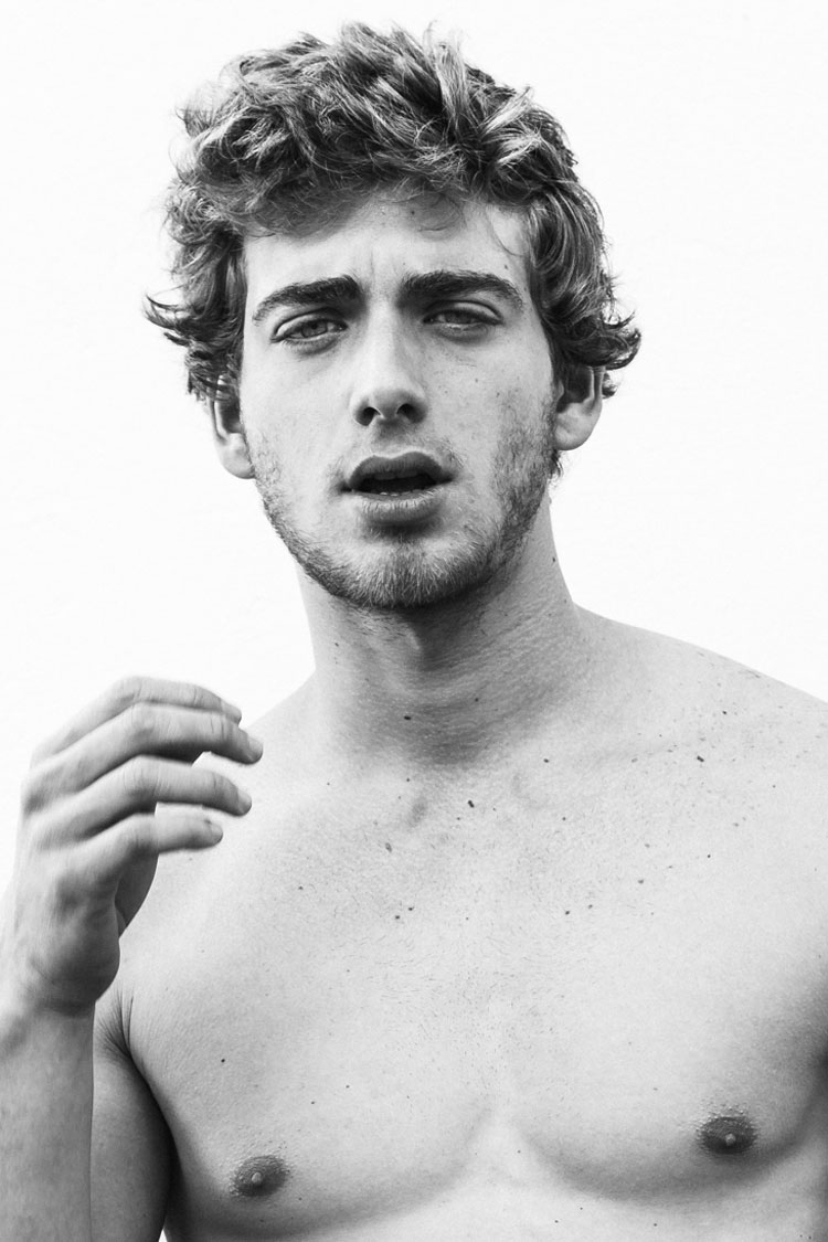 Erric-Carvalho-by-Jeff-Segenreic-13