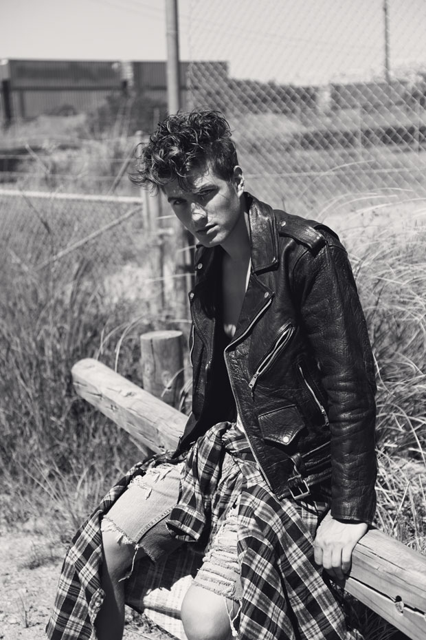 Saxon-Dunworth-by-Pat-Supsiri-02