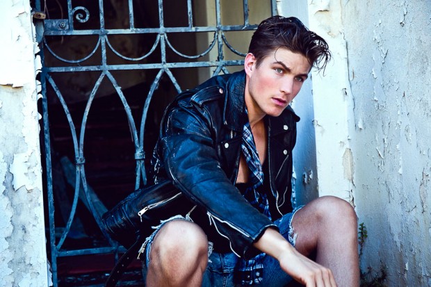 Saxon-Dunworth-by-Pat-Supsiri-08