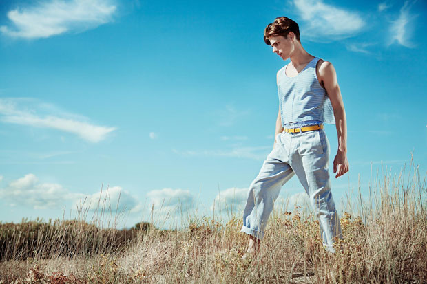 Blu-Equis-by-Juddy-Wolf-01