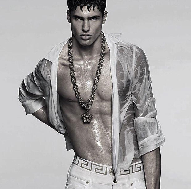 Versace-Men's-Spring-Summer-2015-02