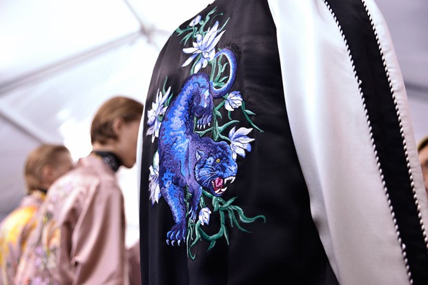 LouisVuittonSS16Backstage 15