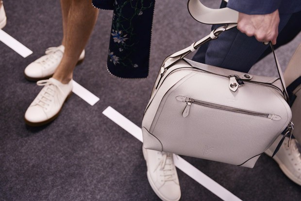 LouisVuittonSS16Backstage 34