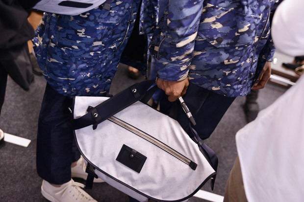 LouisVuittonSS16Backstage 39
