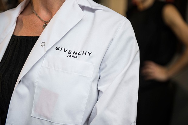givenchy-ss16-backstage (8)