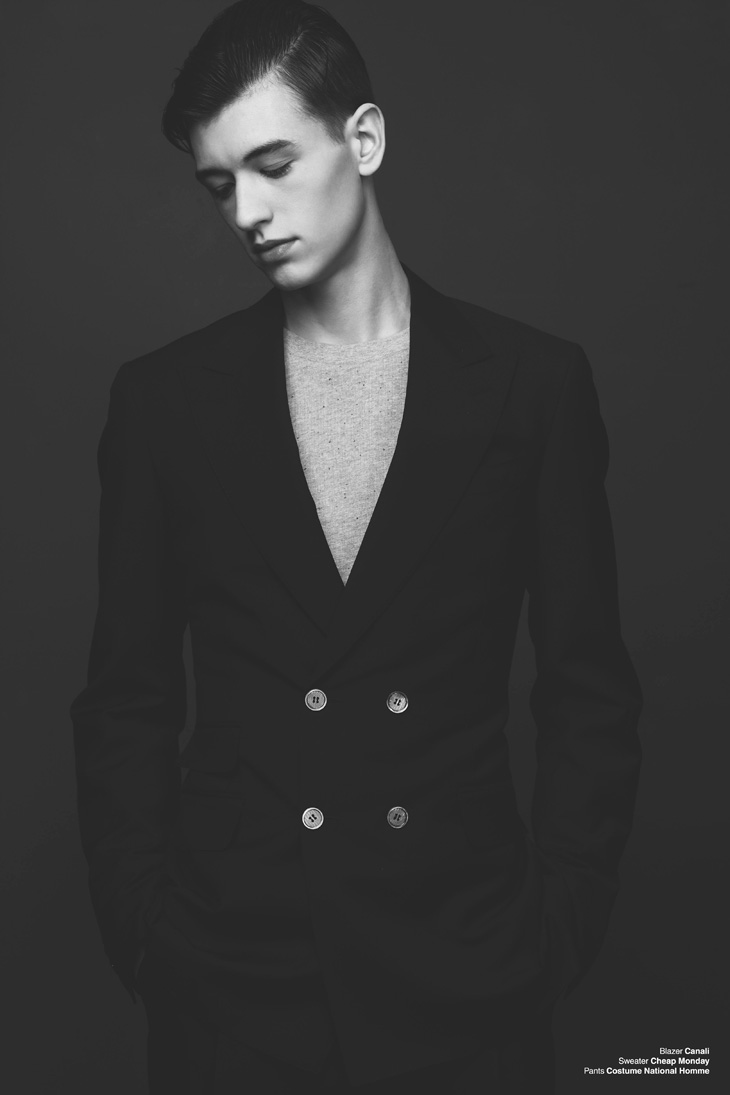 Black Collar by Jordan Hemingway for Male Model Scene