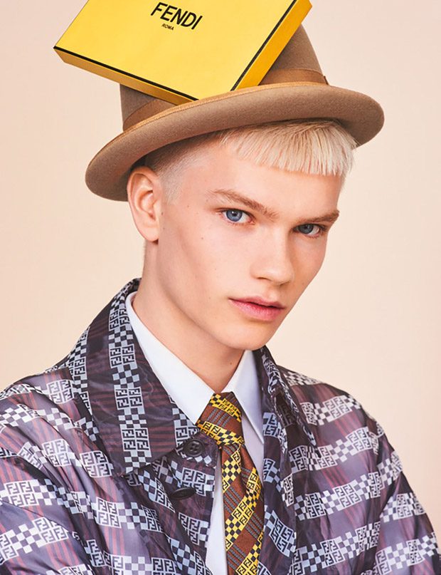 O'Politza Neon: Jordy Gerritsma & Roman Gazo Pose for Man About Town