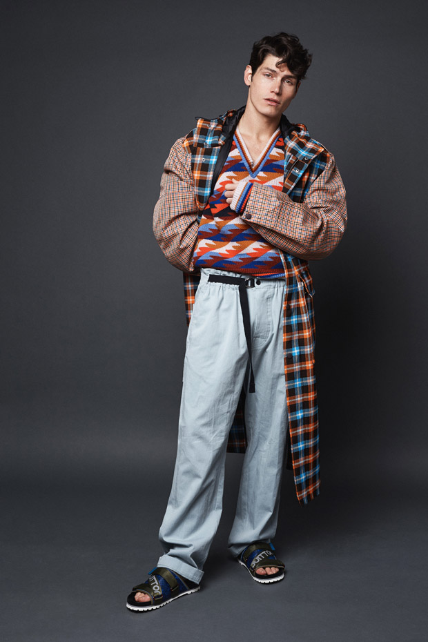 Sam Way Stars in Essential Homme Summer 2018 Issue