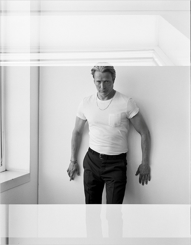 Mads-Mikkelsen-Mr-Porter-Bjorn-Iooss-01.jpg