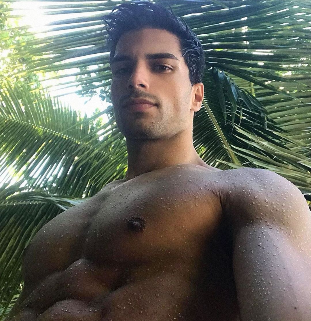 WEEK ON IG: Antoni & Gigi Hadid, Roberto Bolle, King Combs & more