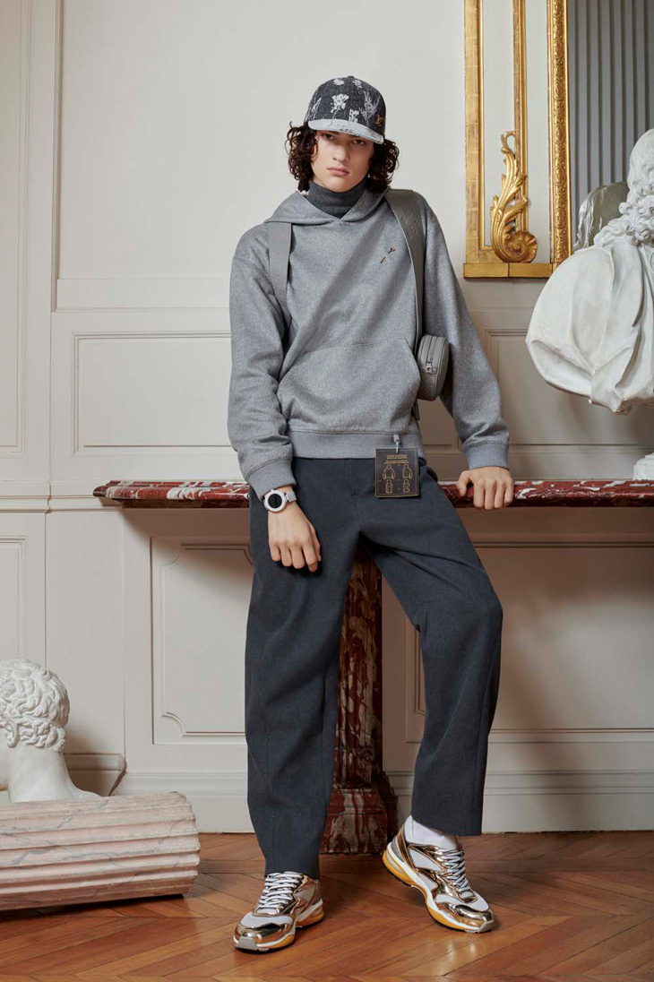 LOUIS VUITTON Pre-Fall 2022 Menswear Collection - DSCENE