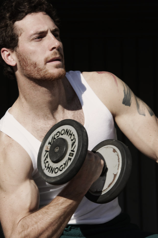 How to Pick the Right Sports Shoes for Gym Enthusiasts