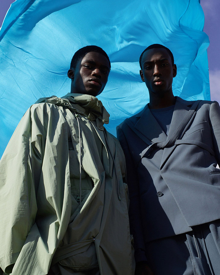 LOUIS VUITTON 4-Page Magazine PRINT AD 2022 Viviane Sassen TOWARDS A DREAM