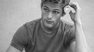 Noah Teicher by Pat Supsiri