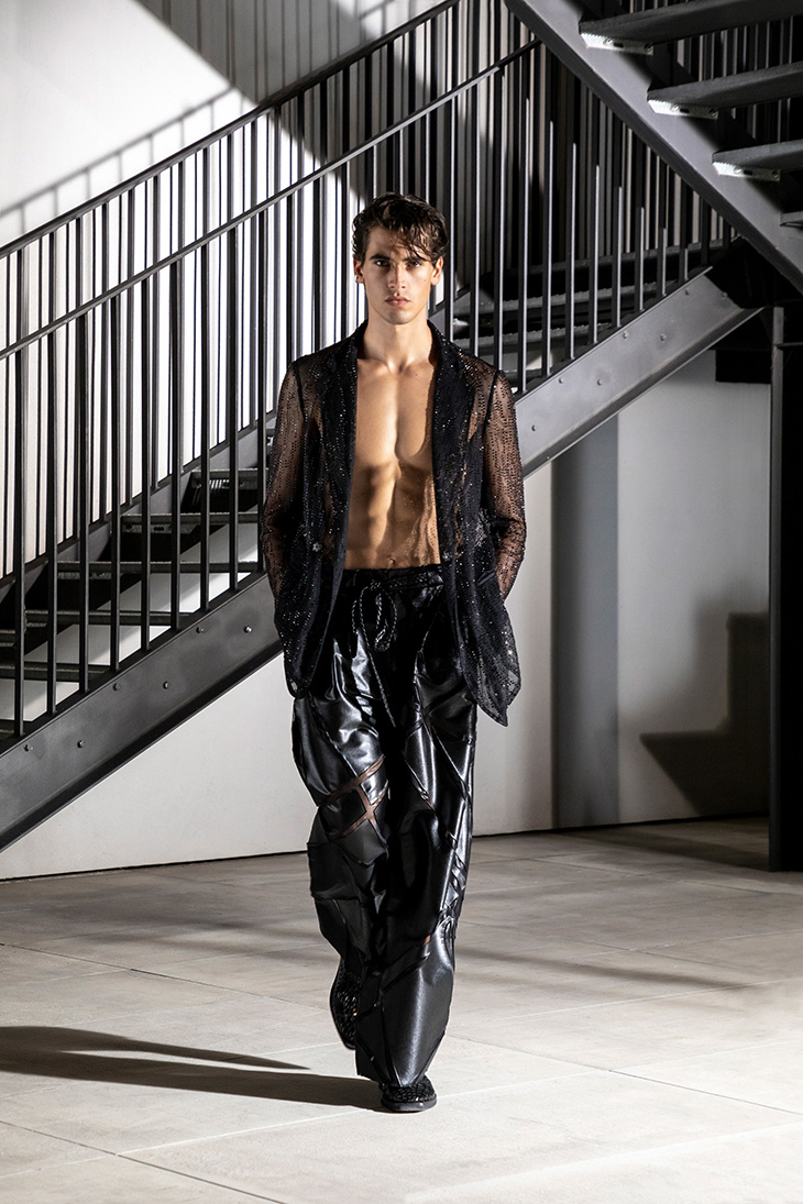 Een effectief emulsie een schuldeiser MFW: Emporio Armani Spring Summer 2021 Collection