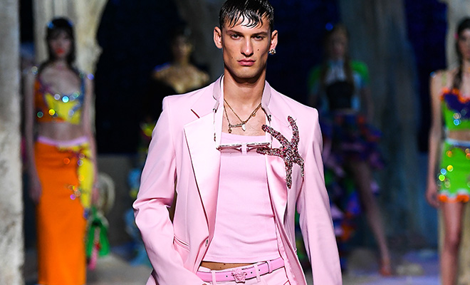 3tluxuryfashion.online on X: #VERSACE #MEN SPRING/SUMMER '22 The