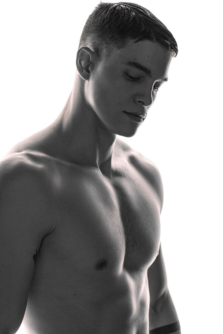 #BEAUTY & GROOMING How To Minimise Cuts When Shaving