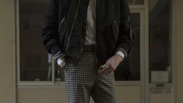 How to Mix Gold and Silver Jewelry