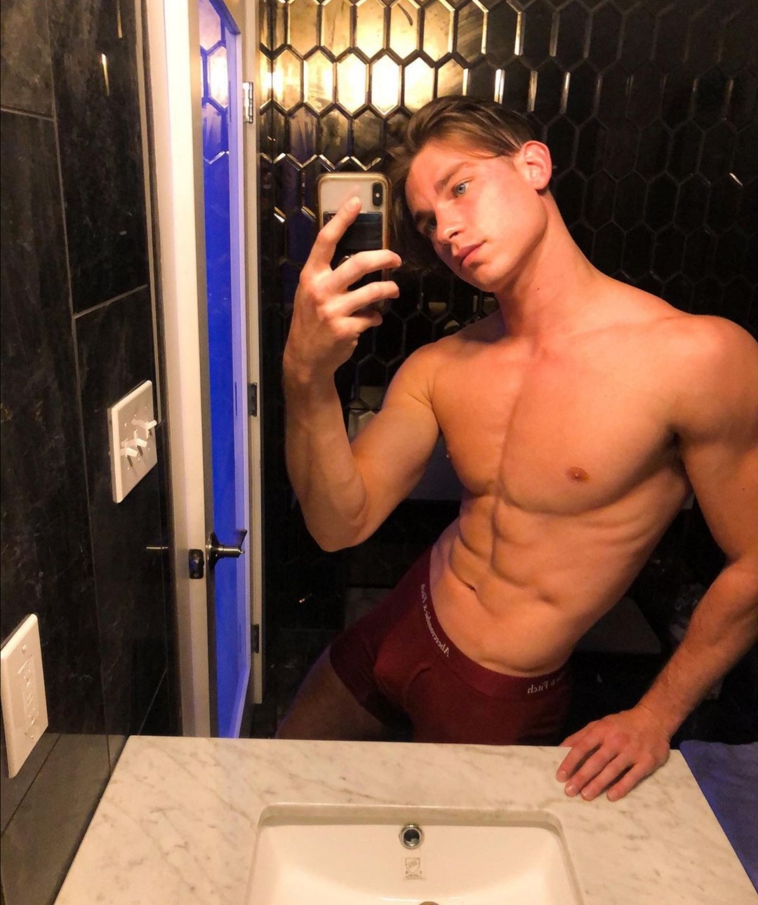 LAST WEEK ON IG: Aron Piper, Kris Wu, Alton Mason...