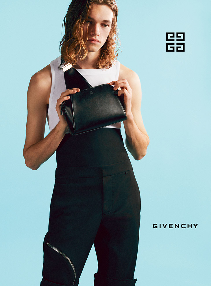 GIVENCHY
