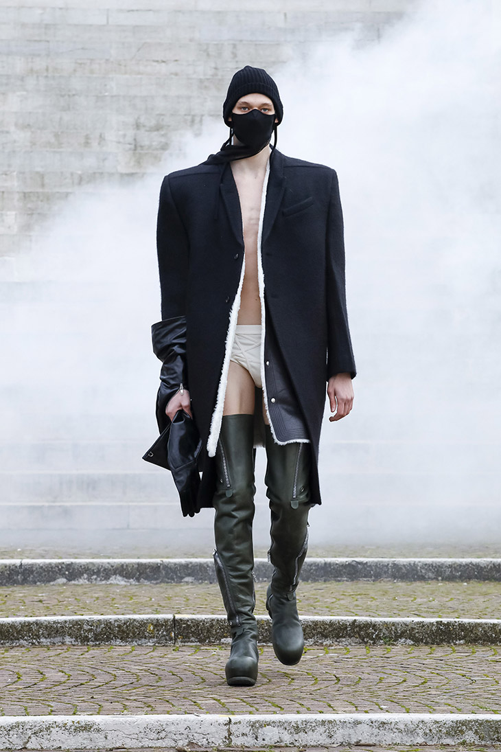 Rick Owens 2021-2022 Fall Autumn Winter Womens Runway, Fashion Forward  Forecast, Curated Fashion Week Runway Shows & Season Collections, Trendsetting Styles by Designer Brands