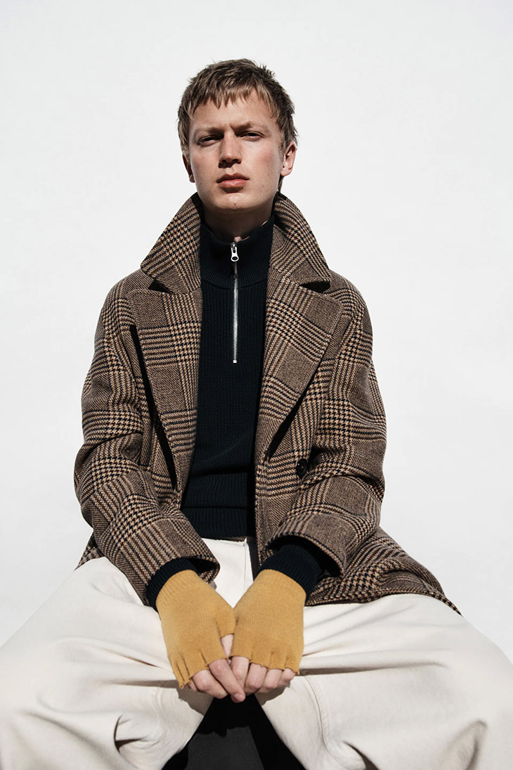 Modern Workwear: Jonas Glöer Models ZARA Winter 2021.22 Collection