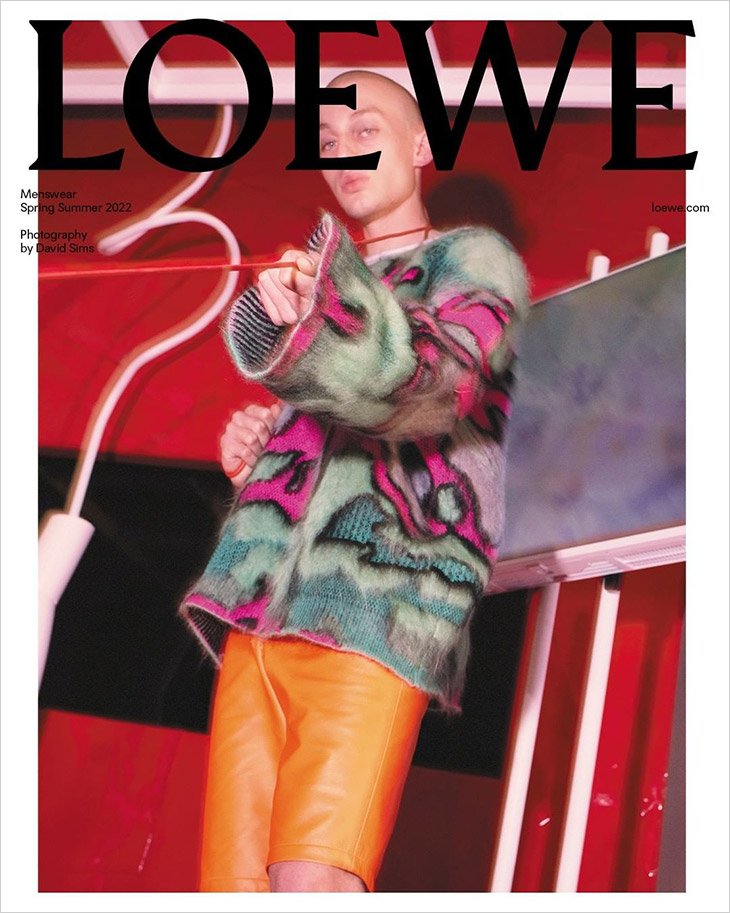Loewe Fall 2022 Menswear: A Physical Manifestation of Cyber-Absurdity - The  Manor