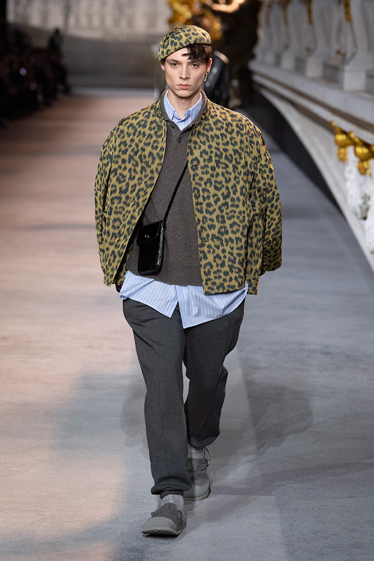 PFW: DIOR HOMME Fall Winter 2022.23 Collection - Male Model Scene