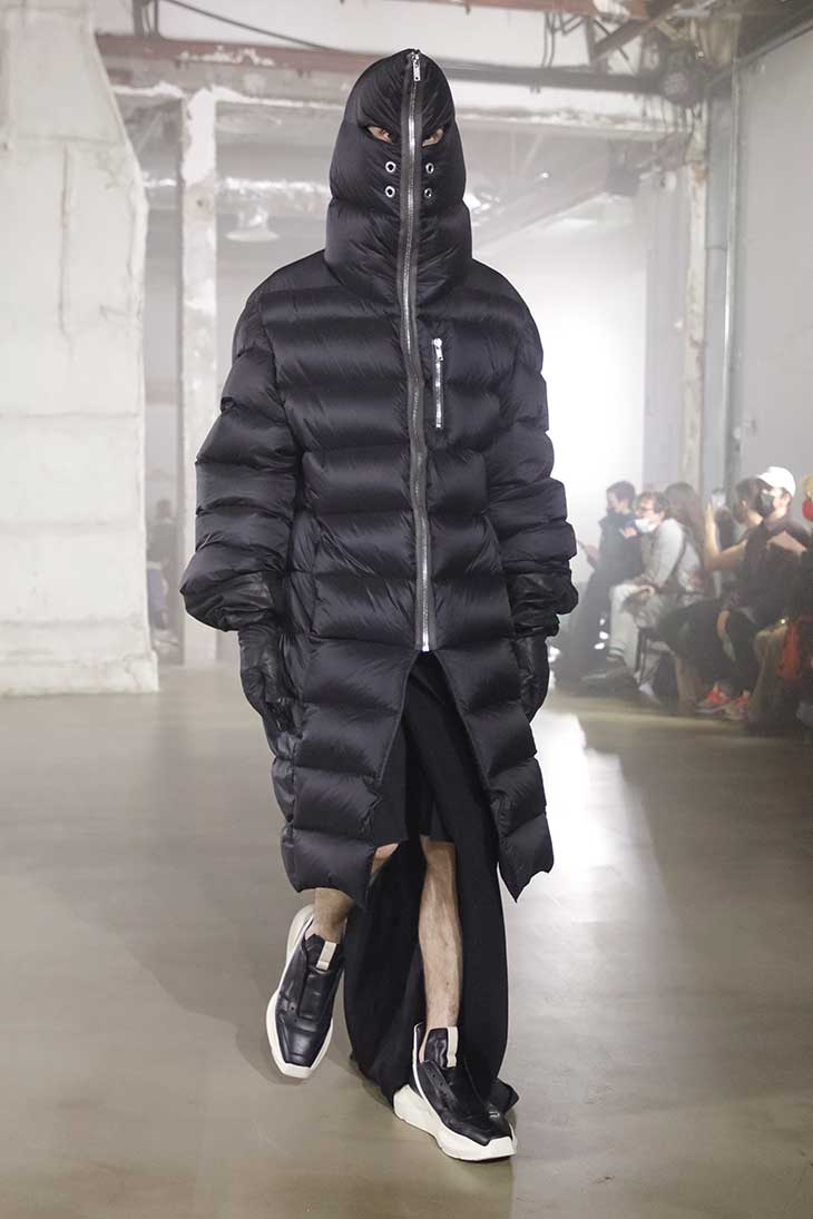 PFW: RICK OWENS Fall Winter 2022.23 Collection - Male Model Scene