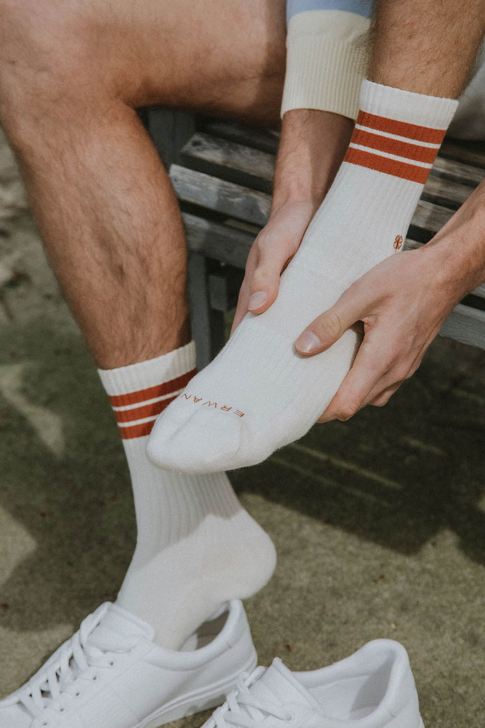 3 Tips To Choose The Right Men's Socks For Every Outfit