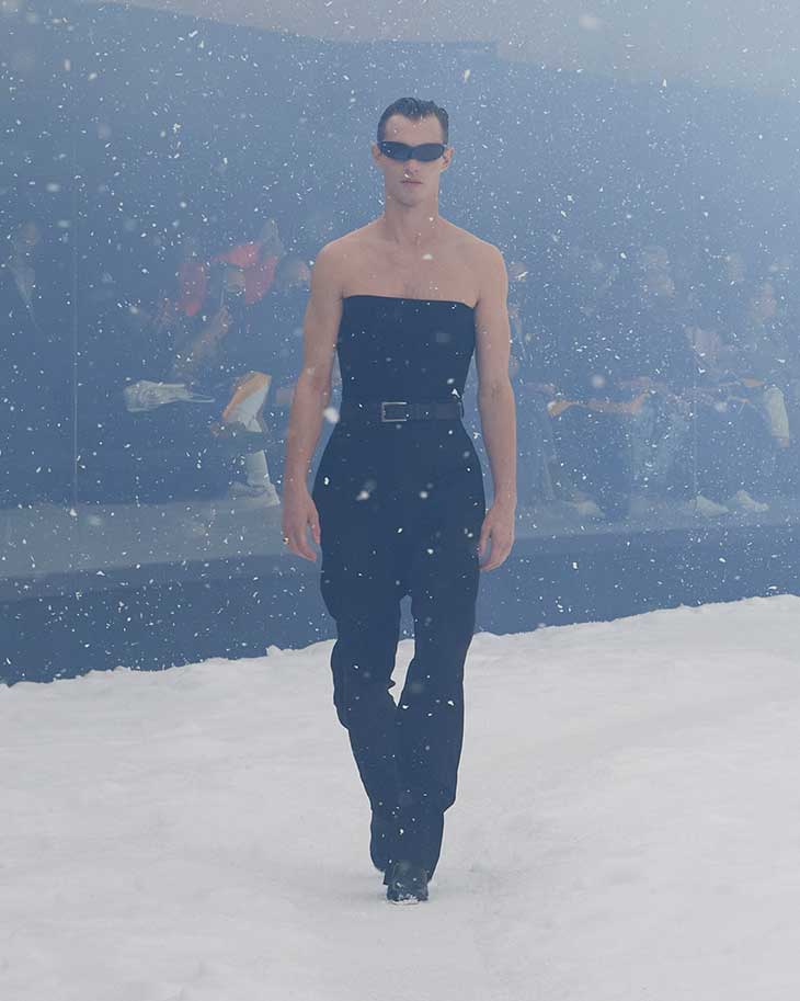 Køre ud gevinst Odds PFW: Balenciaga Winter 2022 Collection - Male Model Scene