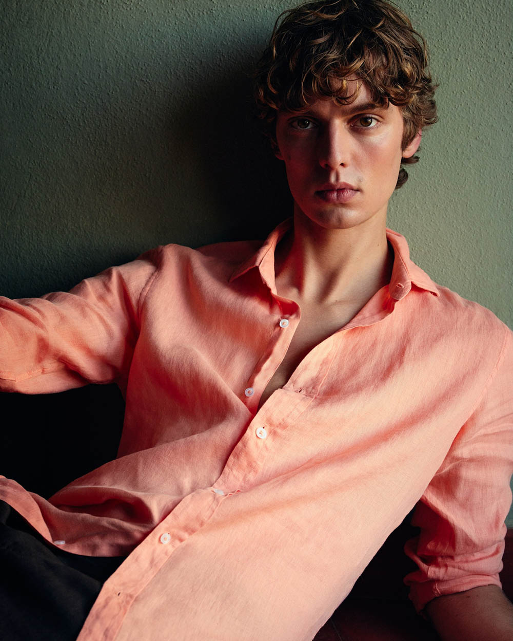 Leon Dame Models Massimo Dutti Linen Spring Summer 2022 Collection