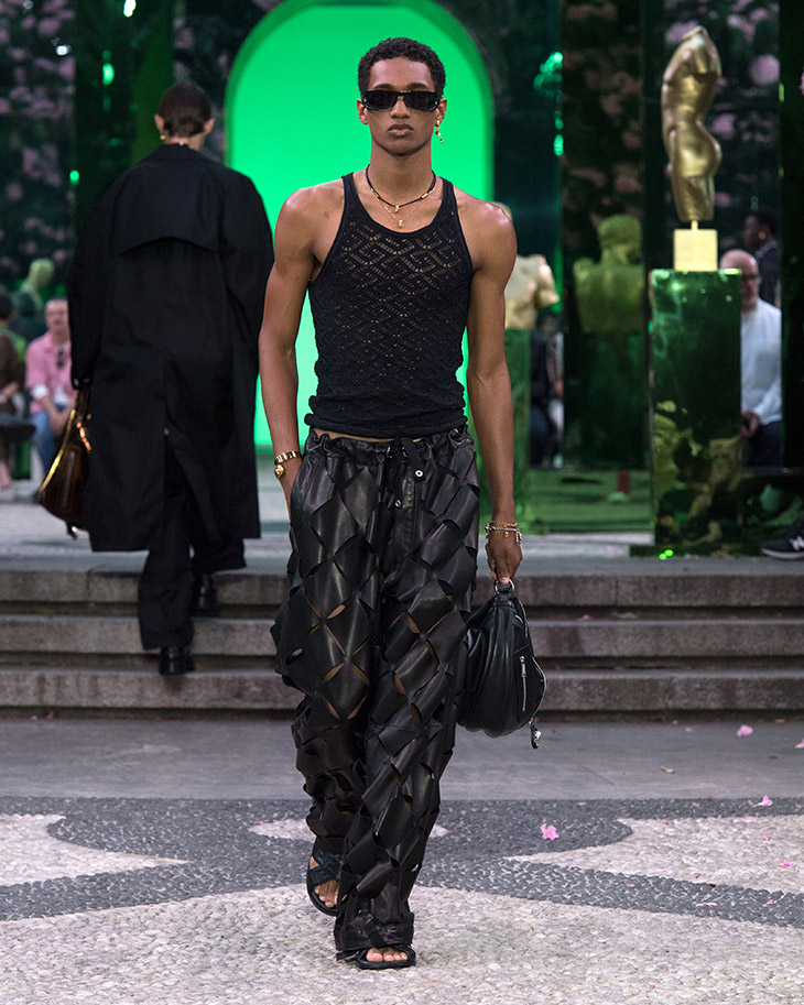 VERSACE
