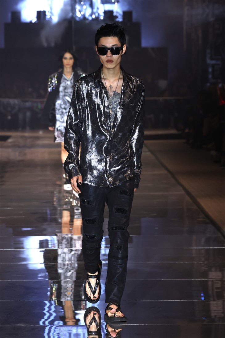 MFW: PHILIPP PLEIN Spring Summer 2023 Collection - Male Model Scene