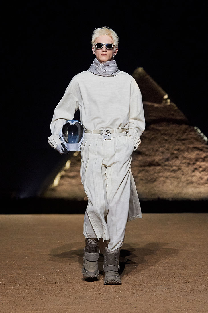 Kim Jones and Travis Scott Team Up For Dior Men's Spring 2022 Collection -  Fashionista