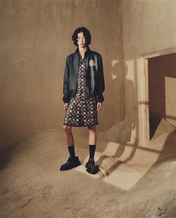 The Desert Race: LOUIS VUITTON Pre-Fall 2023 Collection - Male Model Scene